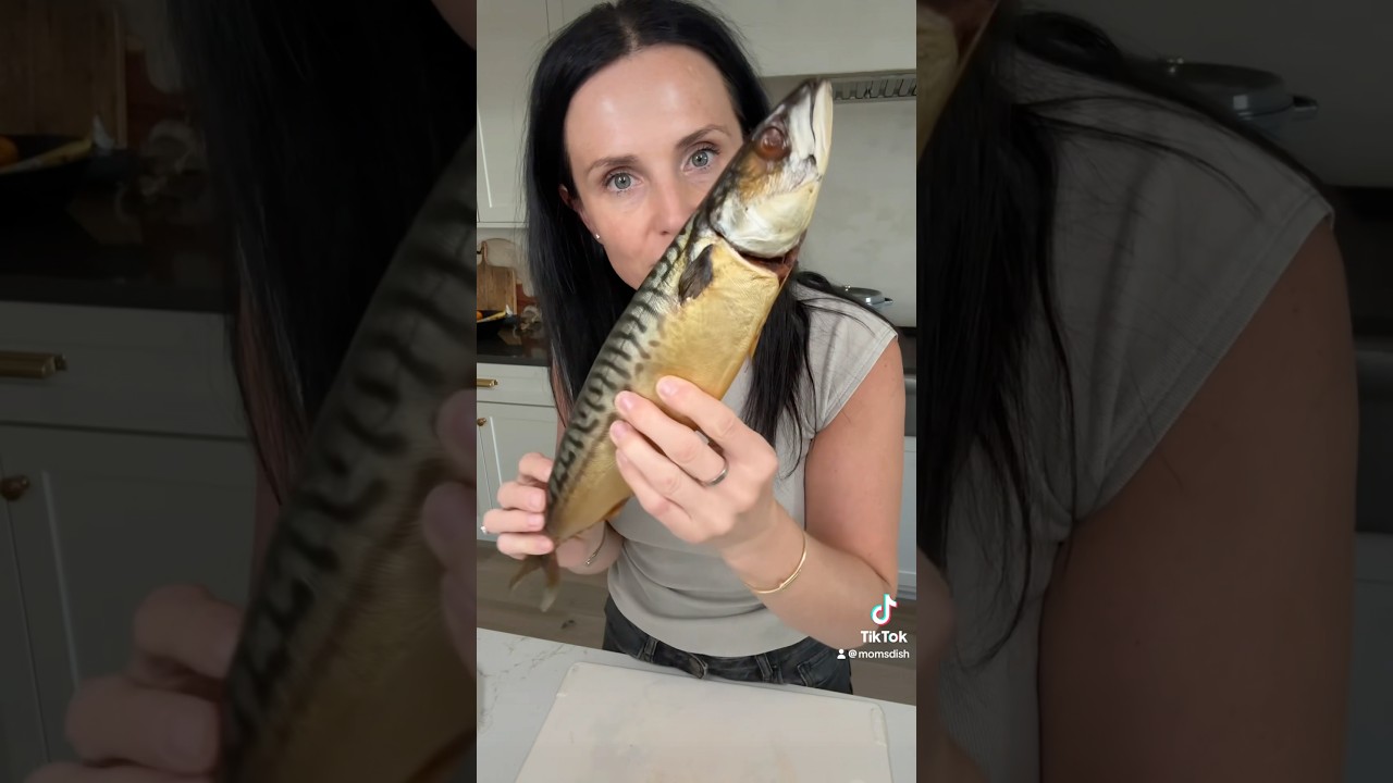 Копченая скумбрия &mdash; лучший обед!