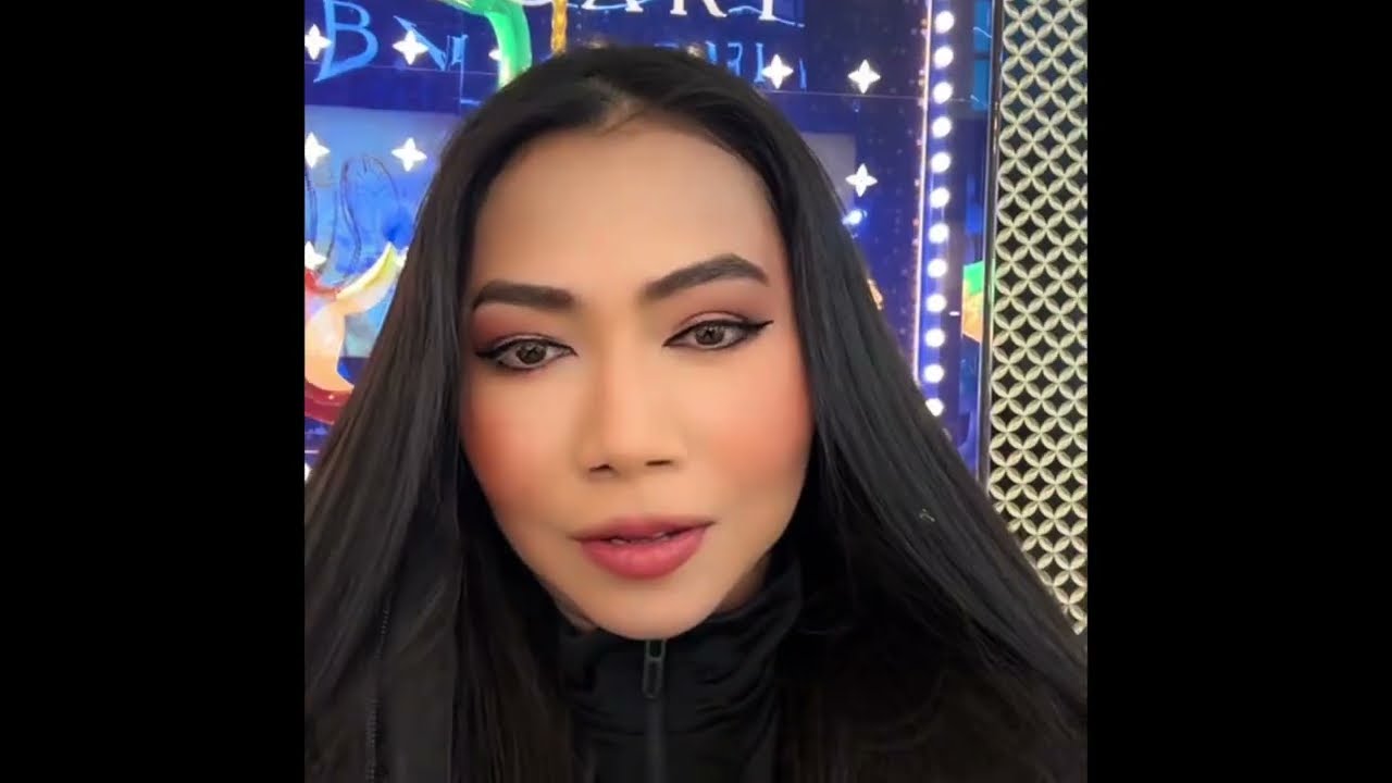 เดินทางแบบประหยัิดด้วยรถบัสในแคนาดา ห้างหรูใกล้สถานีรถบัสโตรอนโต้