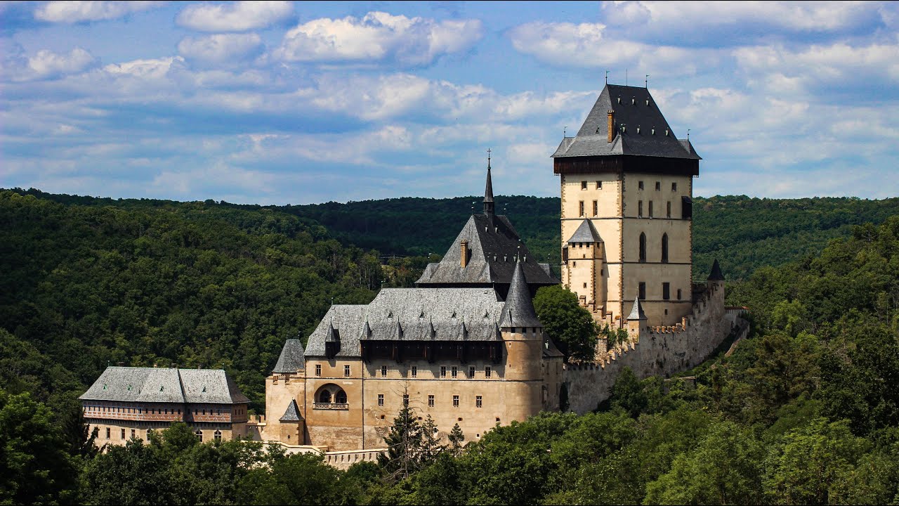 Castle/Hrad Karl&scaron;tejn 4K | DJI Mini 3 pro