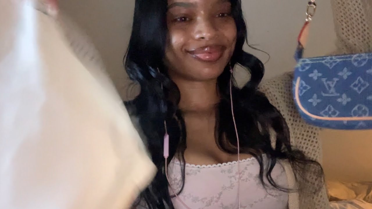 ASMR UNBOX AND EAT WITH ME 