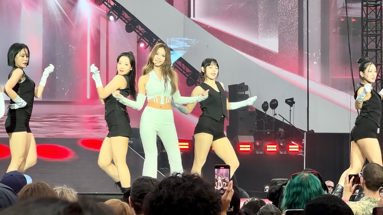 4K 230709 TWICE ‘Done For Me’ Tzuyu solo cover Ready To Be 5th world tour in Atlanta 트와이스