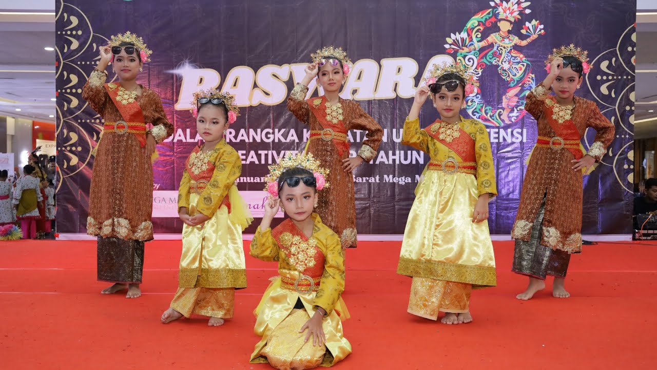 Tari Nona Singapura 