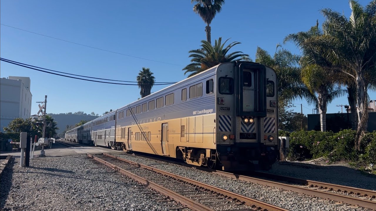 Weekly video with some normal Amtrak trains and with 301 on the Coast Starlight 
