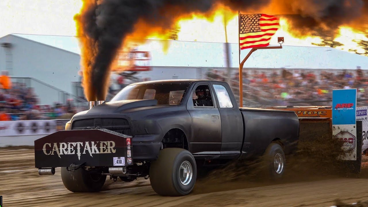 Truck Pulling 2024: Super Stock Diesels. Чемпионат Pullers 2024 (пятница)