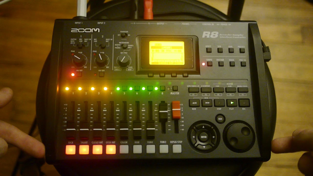 Zoom R8 multitrack recorder demo- loops and beats