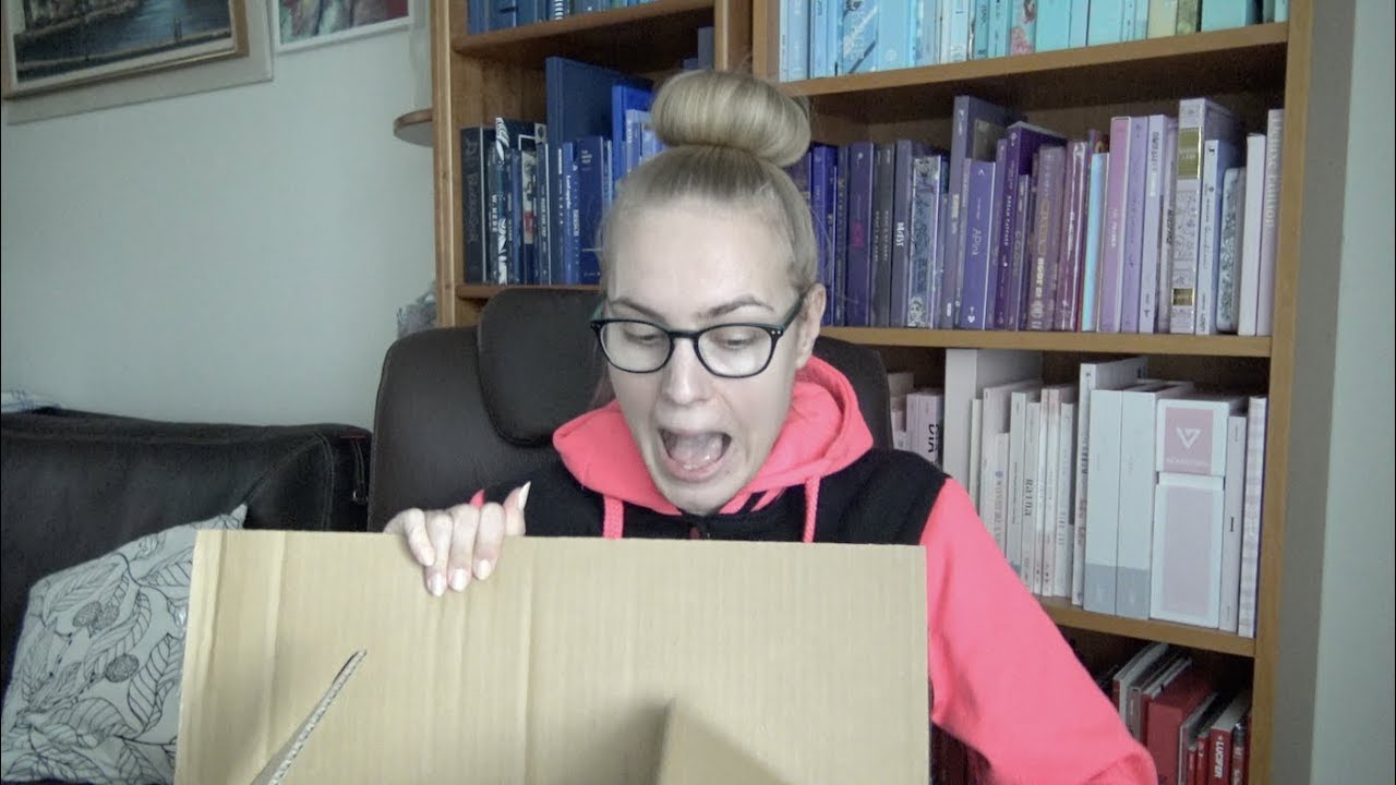 Huge Kpop Haul #7: 20 Albums from GFRIEND, Apink, EXO, Lovelyz, Golden Child, Dreamcatcher & More!