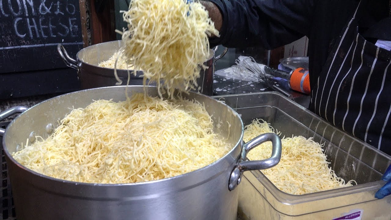 LOT of CHEESE as Street Food. Melted Cheese, Flowing Raclette, Mac and Cheese. London