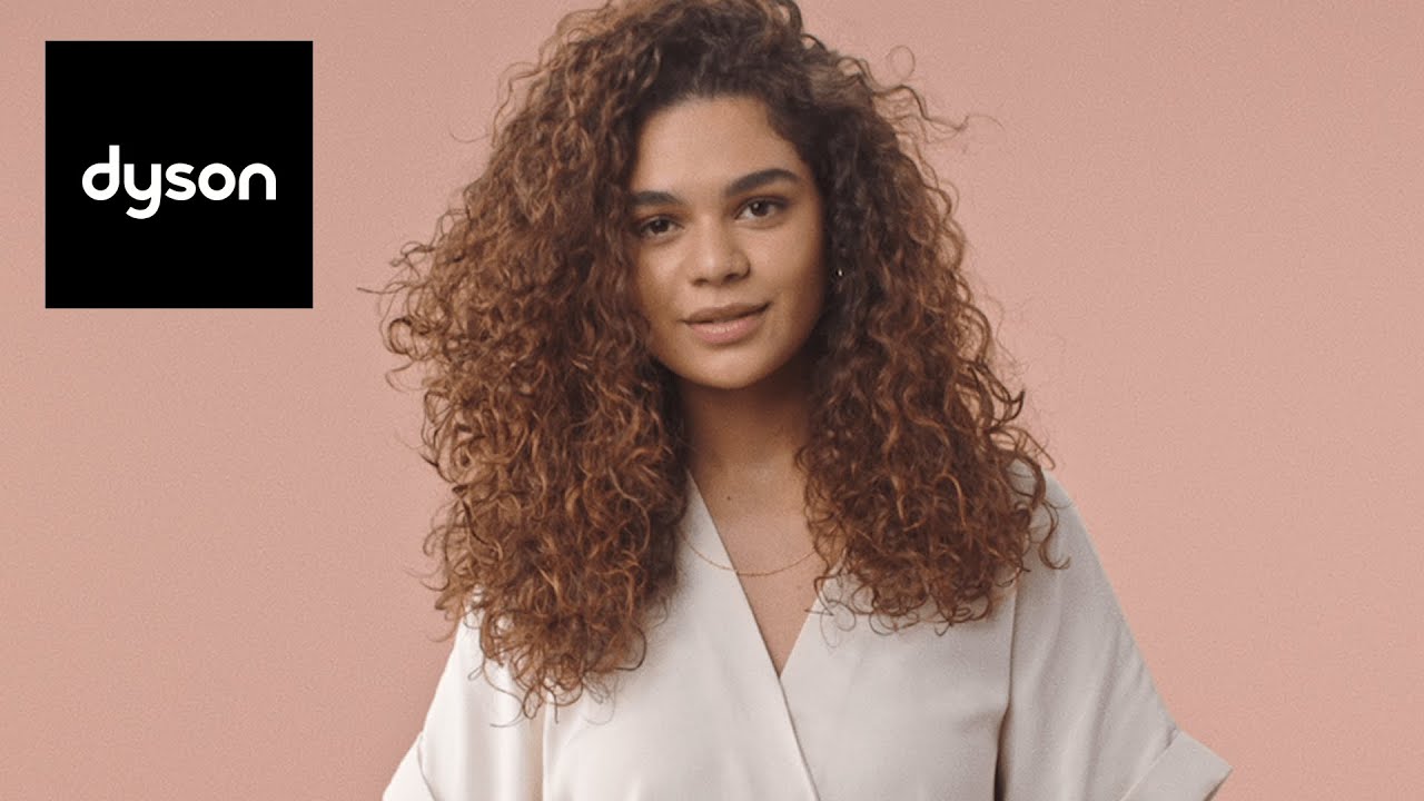 Dyson Supersonic r&trade; Tutorial: How to create defined curls