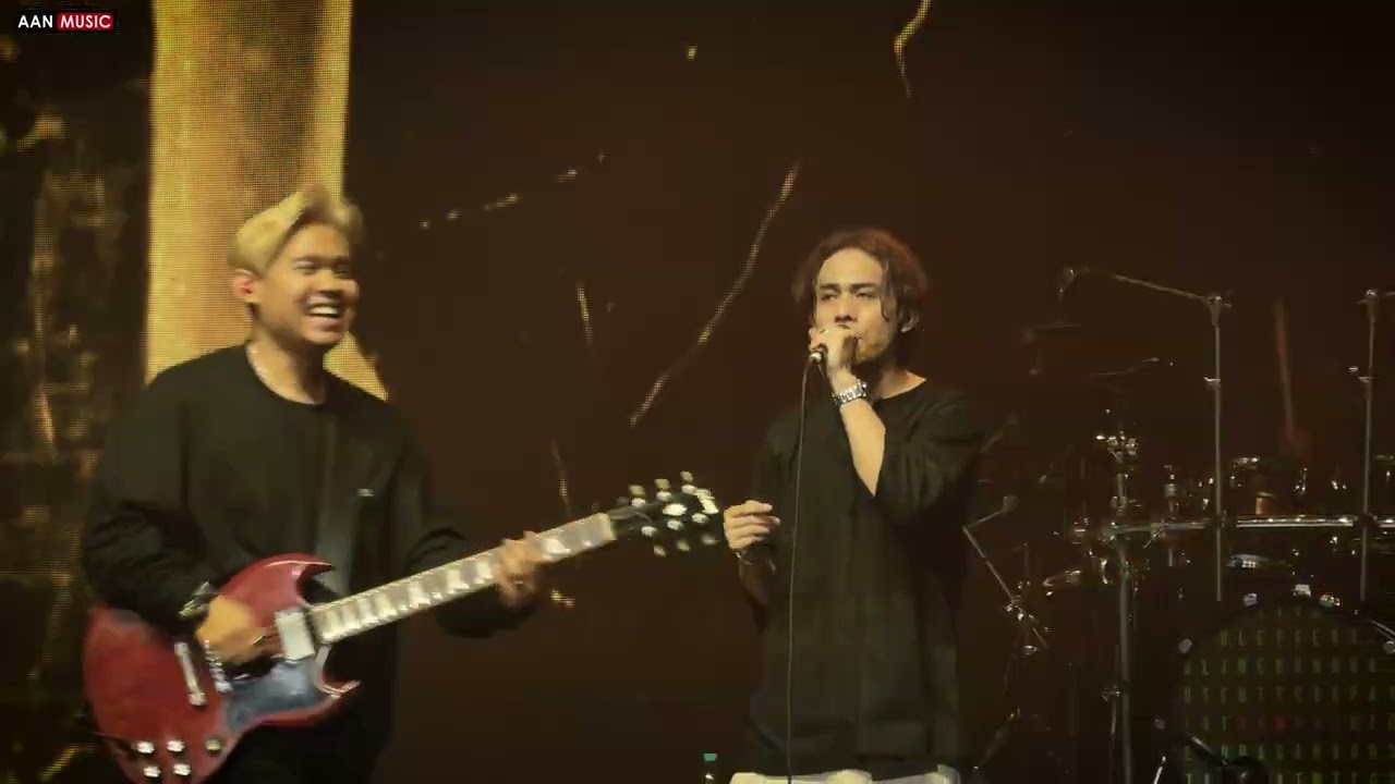 Potret Akim and The Majistret Live Rampas Mega Star Arena