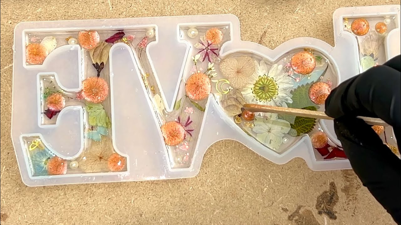 DIY Resin LOVE Frame Tutorial | Epoxy Silicone Mold with Dried Flowers & Color Shift Pigments