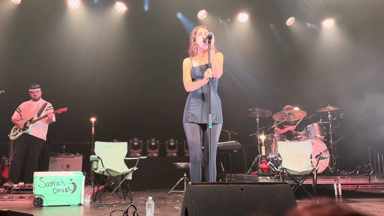 Samia, “Sacred” Live