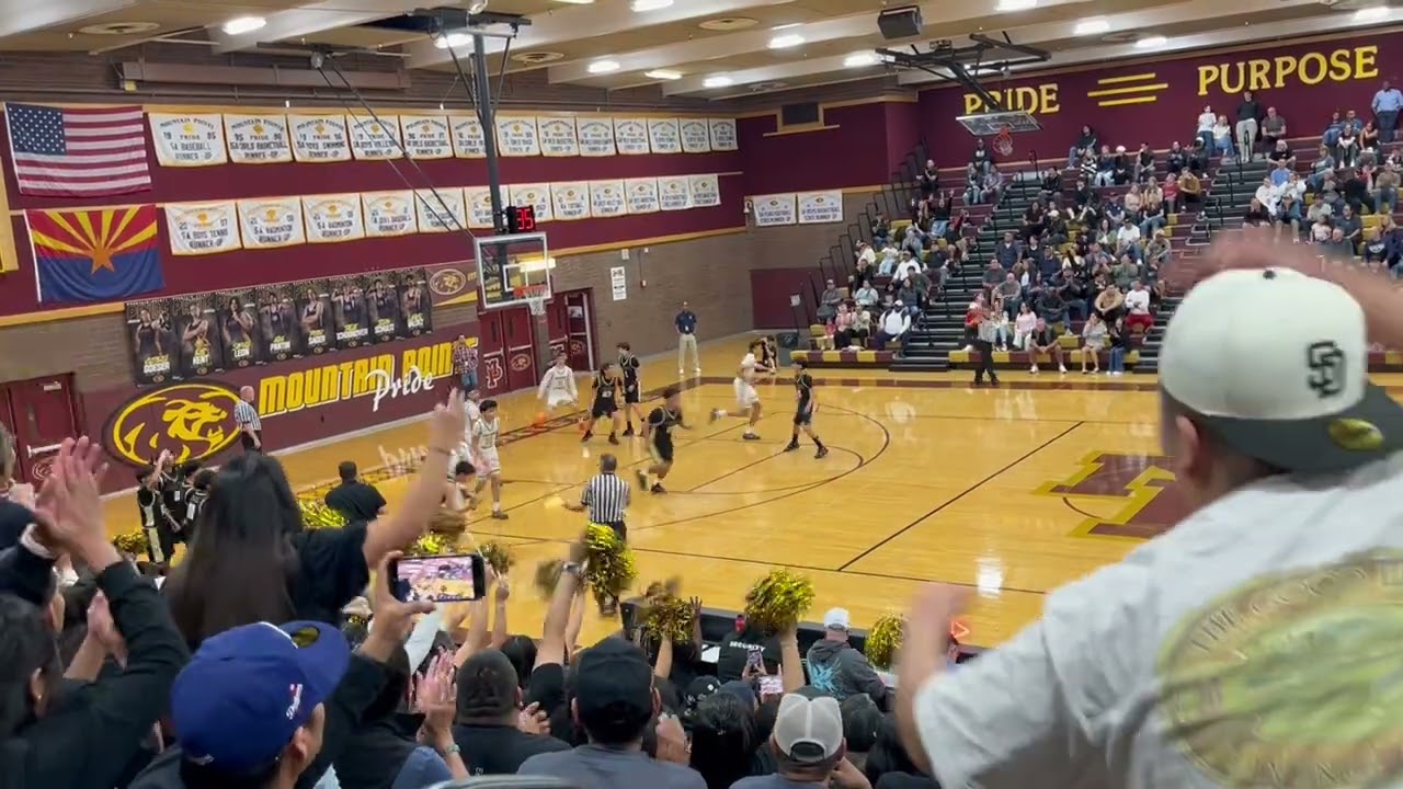  Chinle H.S. vs. Benjamin FranklinH.S. - First round Copper State Championship. End of 3rd quarter.