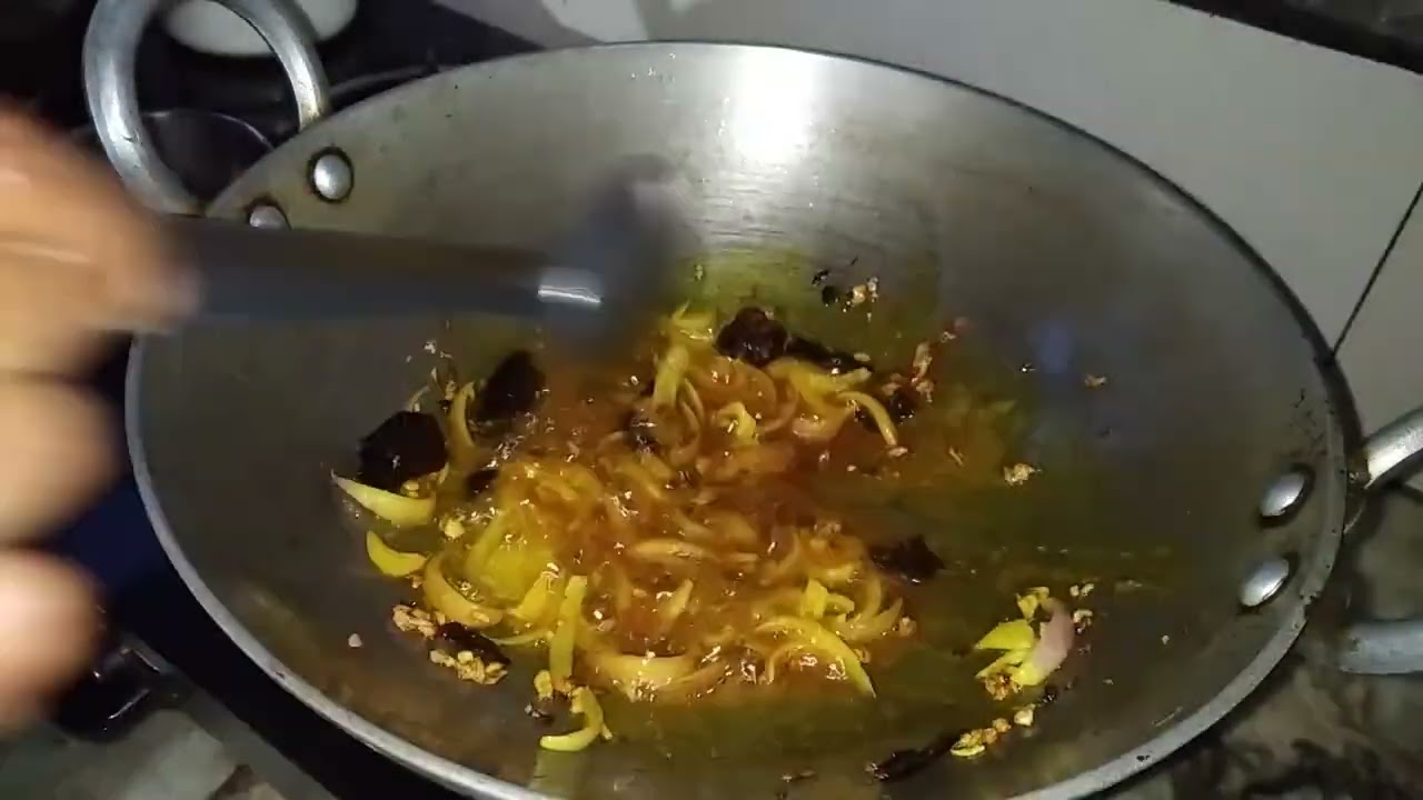 Onion flower aur aloo ki sabji bahut hi swadisht#cookingideas #howtomakecookingoilathome 
