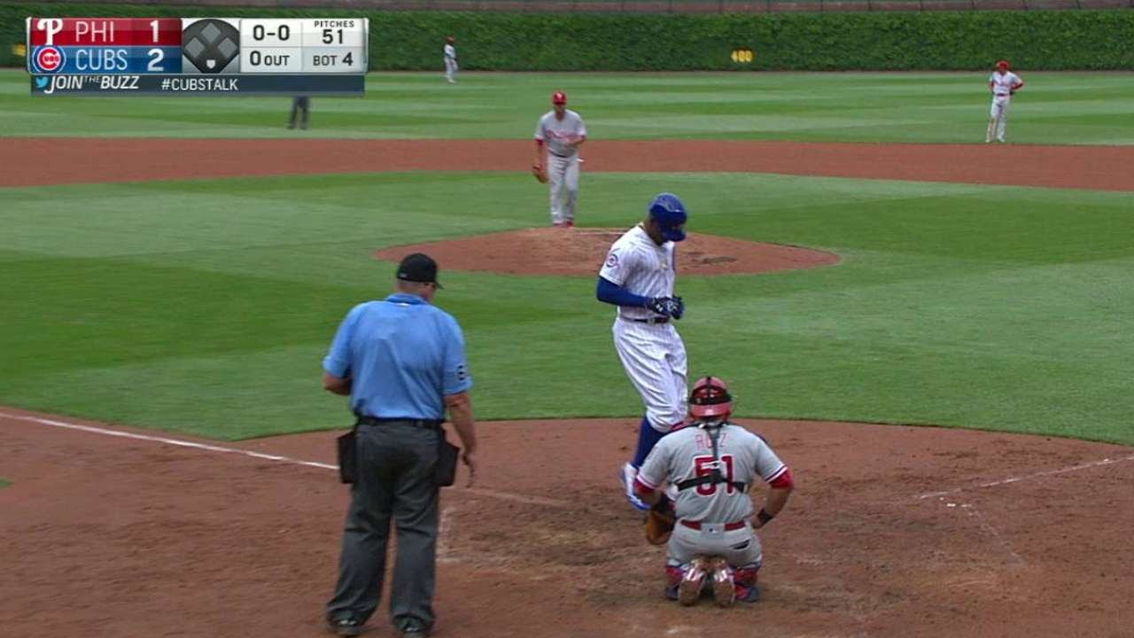PHI@CHC: Soler clobbers a long solo home run to left