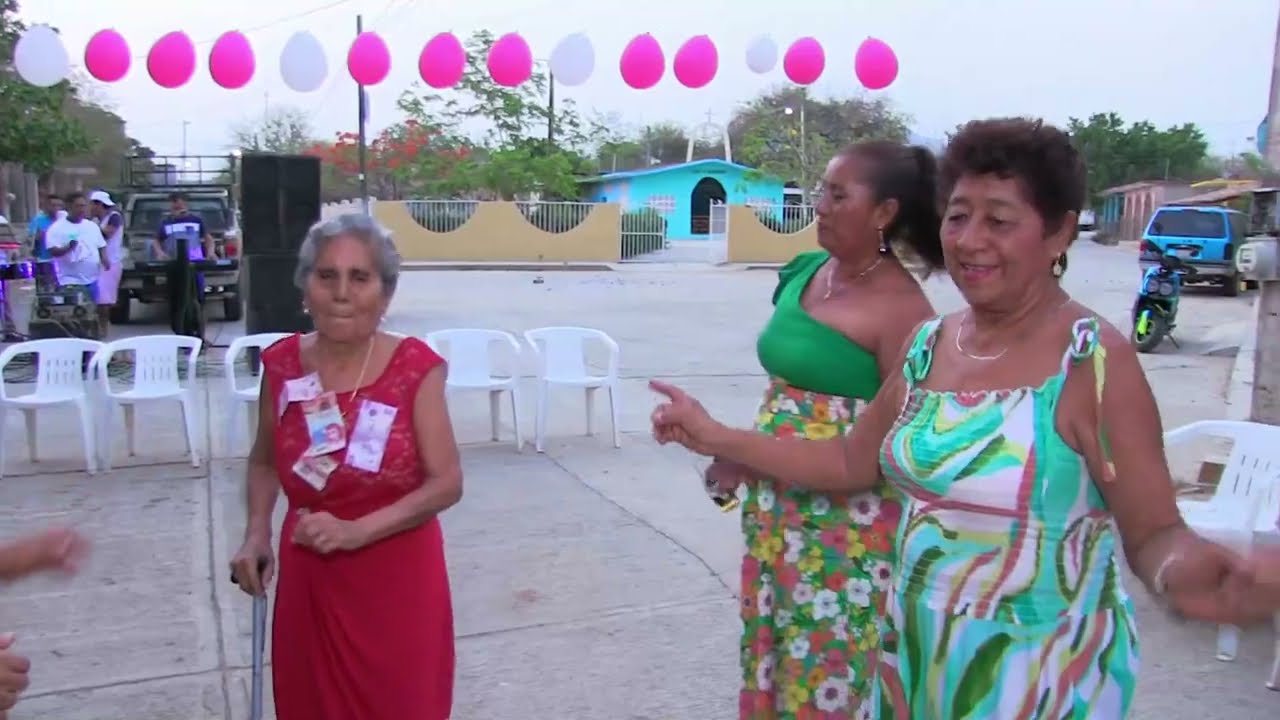CUMPLEAÑOS No 78 DE LA SRA. OFELIA PERULERO VILLANUEVA EN     SAN MARCOS, GRO.