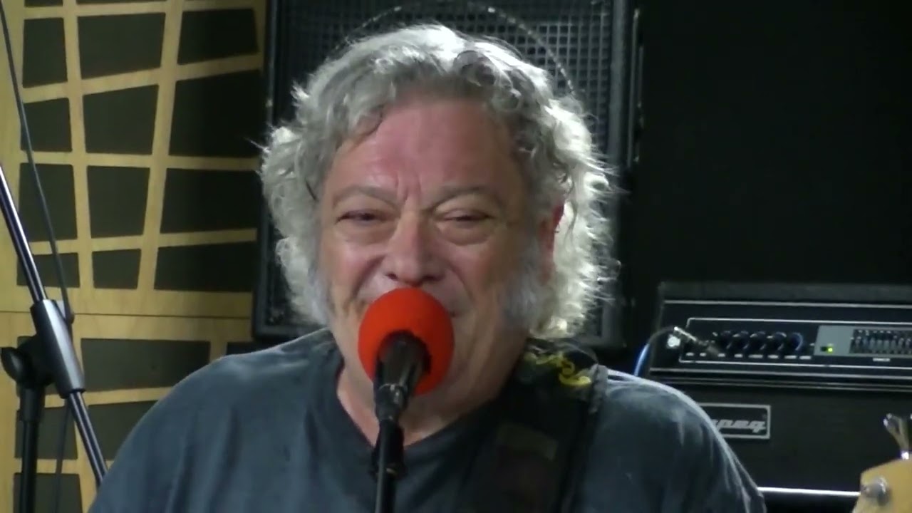 07 - Año Luz en El Salmón - A la orilla