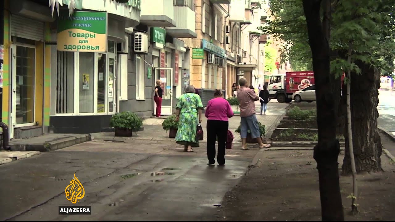 Ukrainian in east struggle under economic blockade