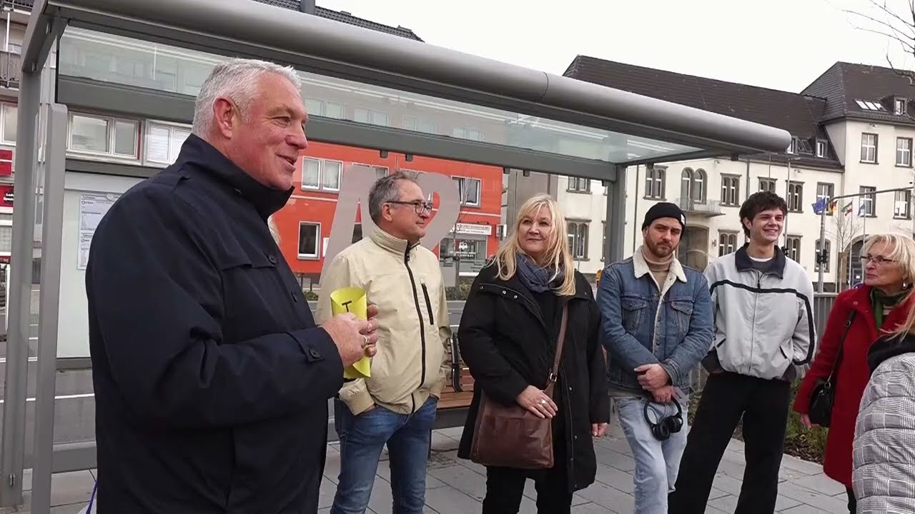 Kleine ZOB-Einweihung am  letzten Arbeitstag des OB