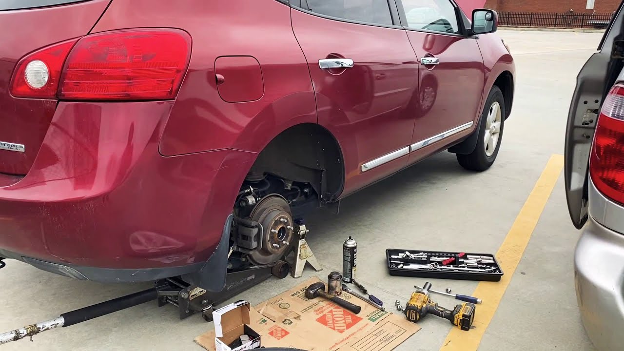 2008 - 2015 Nissan Rouge Rear Brake Pads Replacement