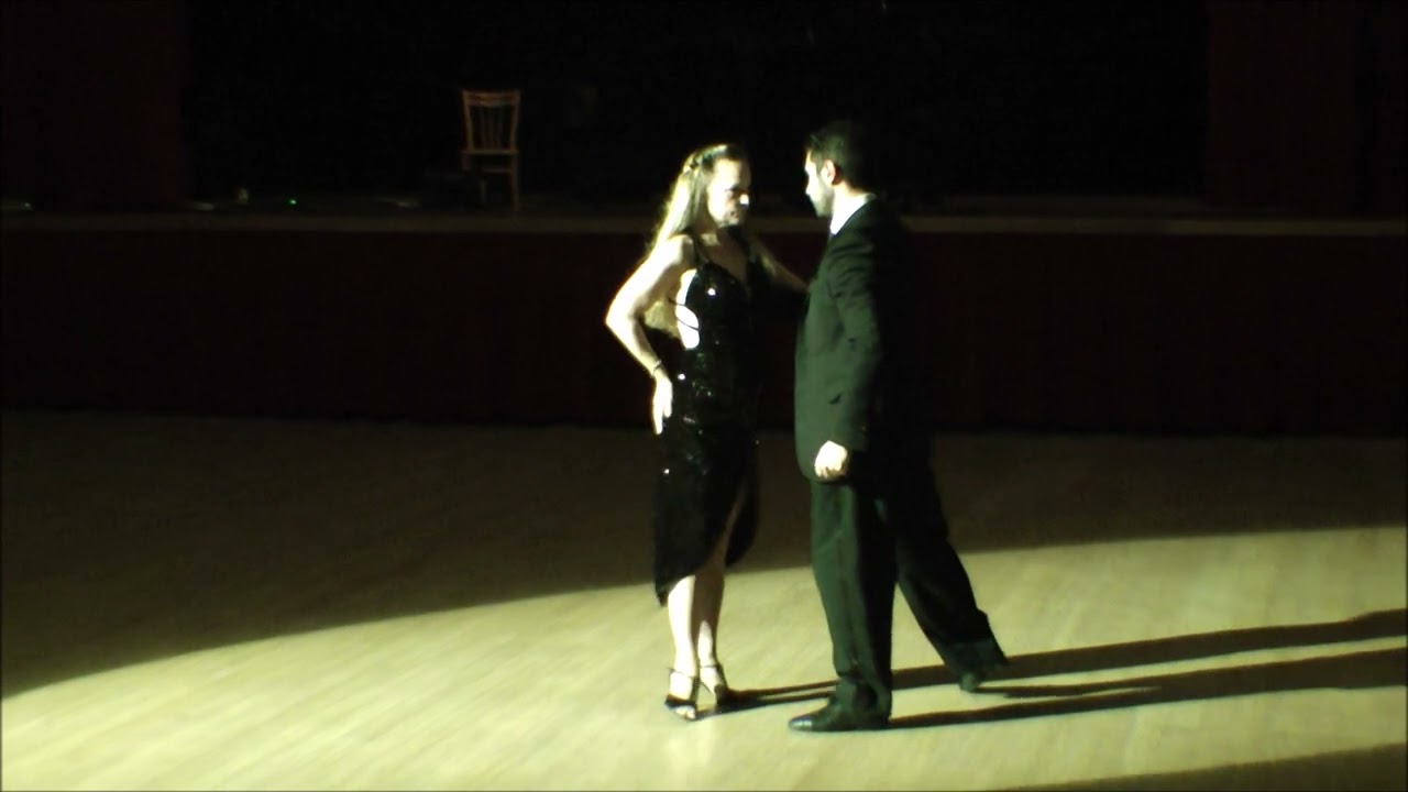 Lisette Perelle y Martin Almiron at Vecher Tango December 17, 2022 Video 2