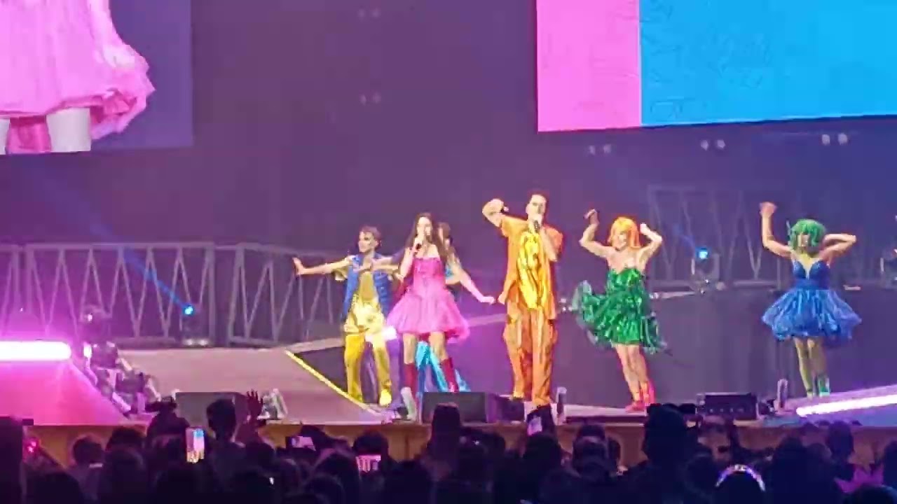Mi piace+super fashion me contro te live from Milan 2024
