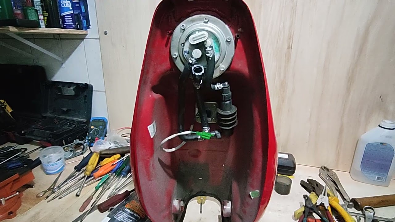 Troca do Filtro de Combustível Royal Enfield Interceptor 650