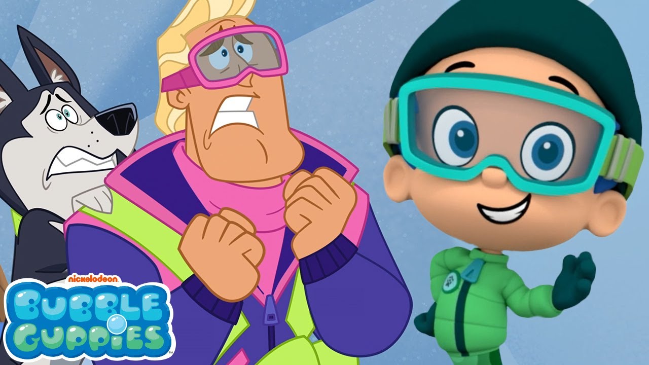 Gil Plays Winter Sports! 🎿 | Bubble Guppies