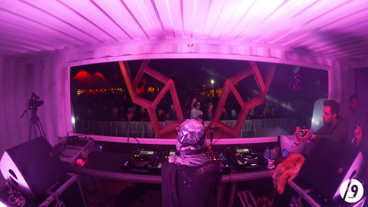 DAOUD ● BAREFOOT 2016 /SLASH9.TV