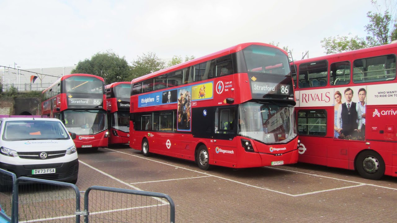 Electric Buses On London Bus Route 86, Romford - Stratford.