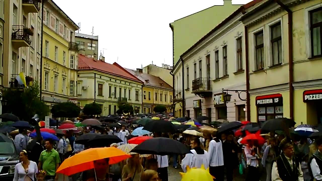 Procesja Bożego Ciała ulicami Tarnowa