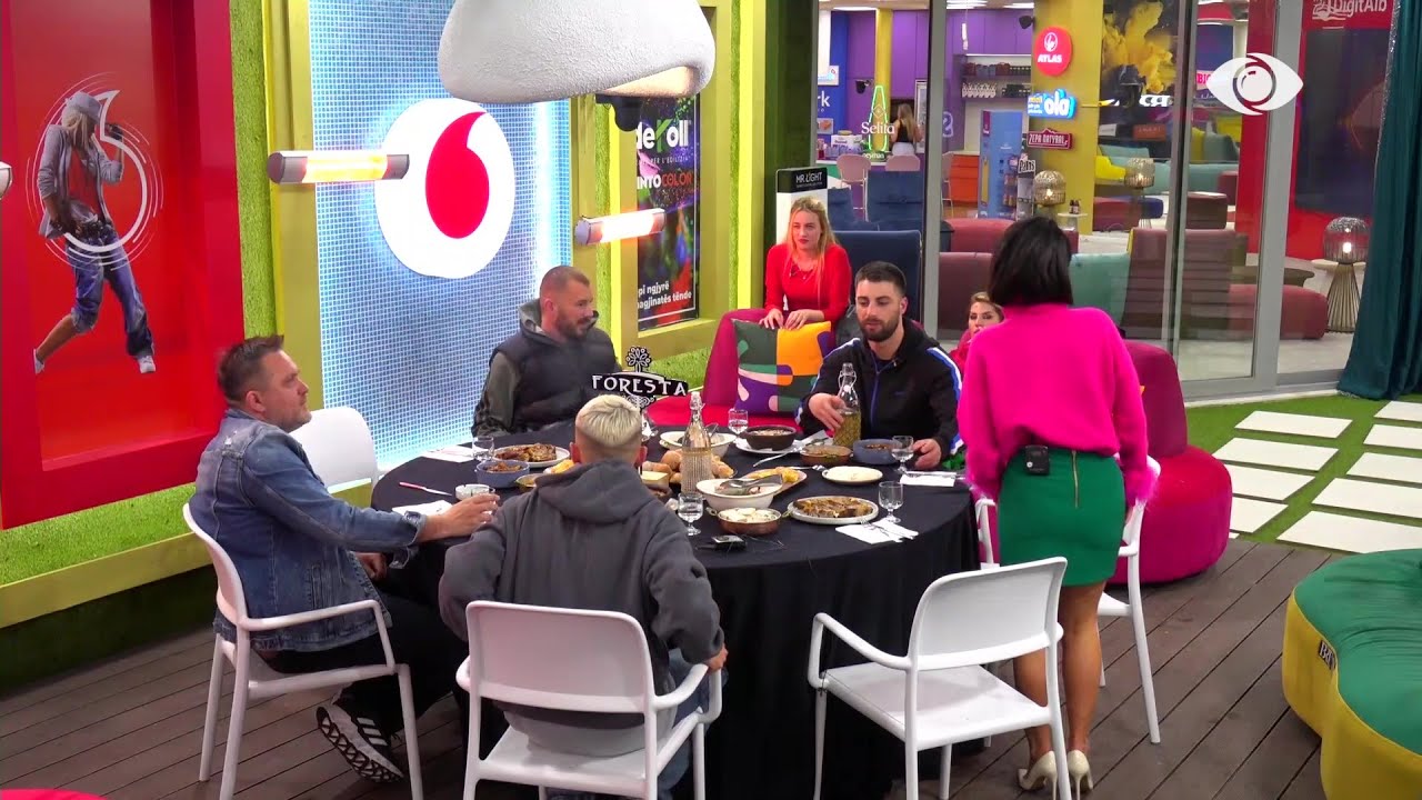 Djemtë e shtëpisë nisin darkën së bashku, bëjnë gëzuar me raki - Big Brother VIP 3