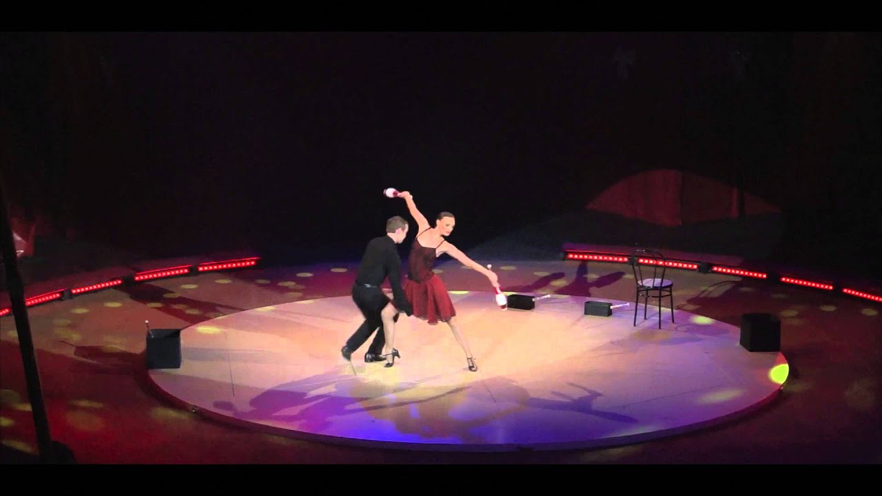 Juggling Tango by Emily & Menno van Dyke (December 2014)