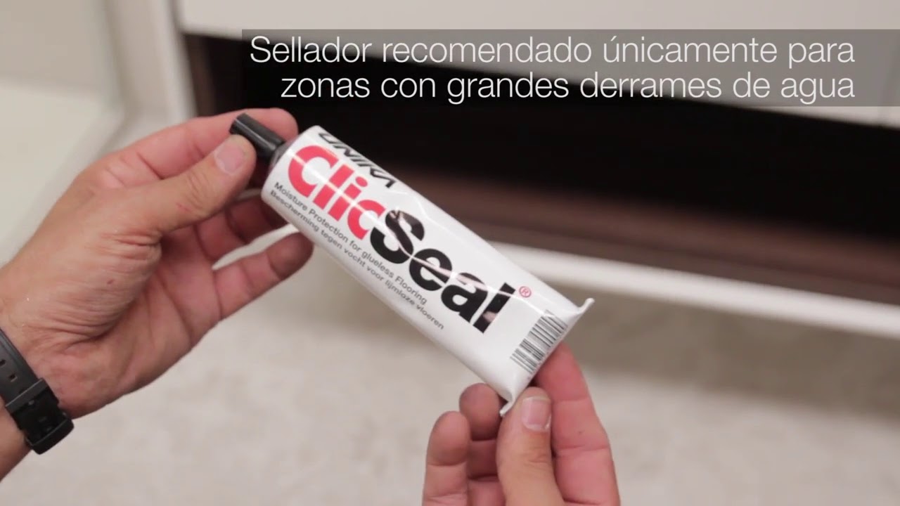 FAUS. Cómo instalar suelo laminado en baños y cocinas