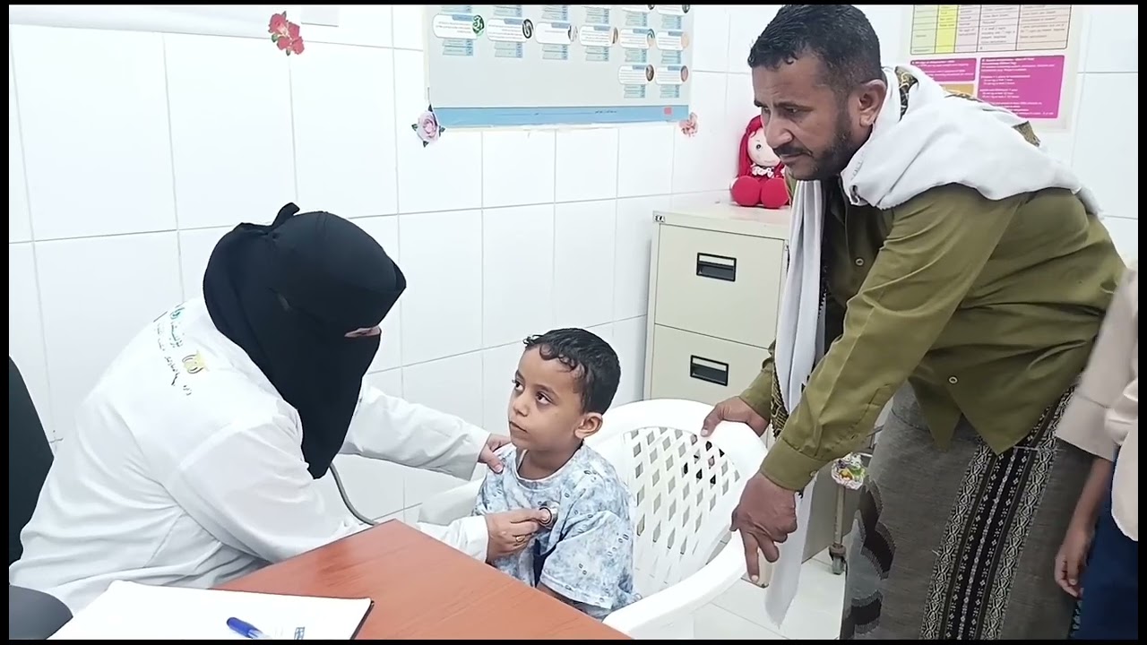 الشعبي يدشن مخيم طبي مجاني للأمراض المزمنة في مجمع خورمكسر الصحي بعدن