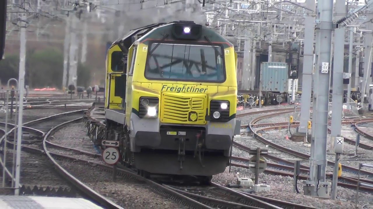 70005 On A Liner At Stafford 16 2 16