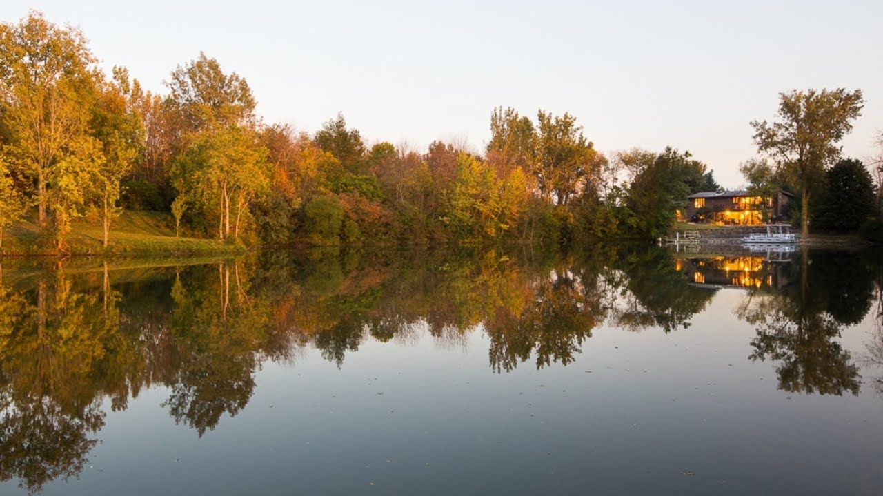 Home With Breathtaking View Of Private Lake For Sale In Knox County Illinois