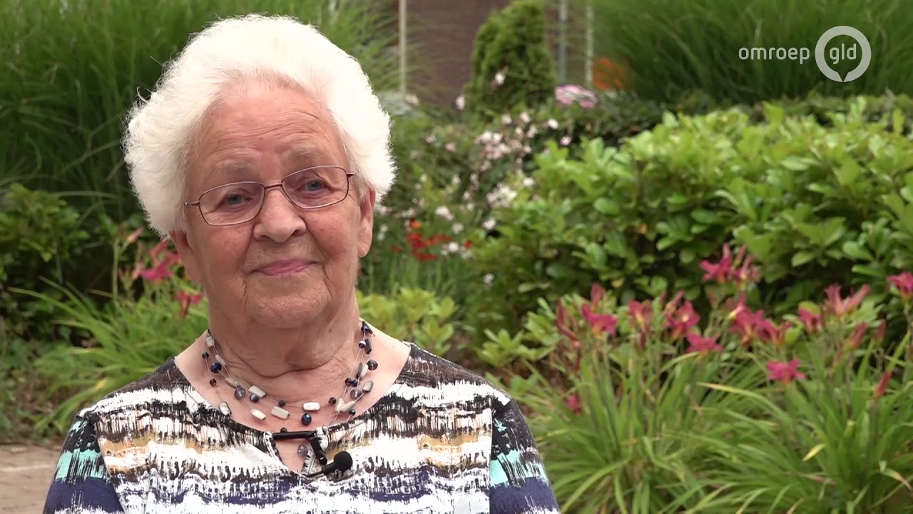 Deze 88-jarige tuinvrouw staat nog elke dag te schoffelen