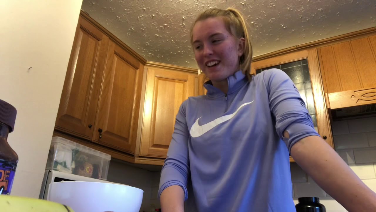 Making a Grenade Protein Pizza + Unboxing their Care  Package| Lucy Matthews