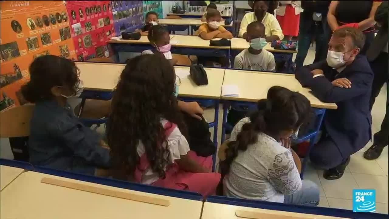 Emmanuel Macron à Marseille : le président a visité dans une école populaire de la ville