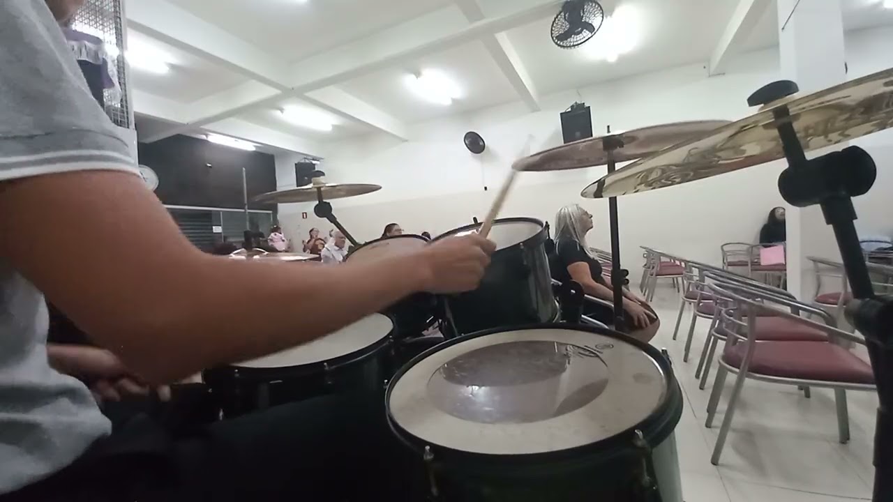 Na unção de Deus sem o baixo🤦‍♂️ será que fiz gospel chops?