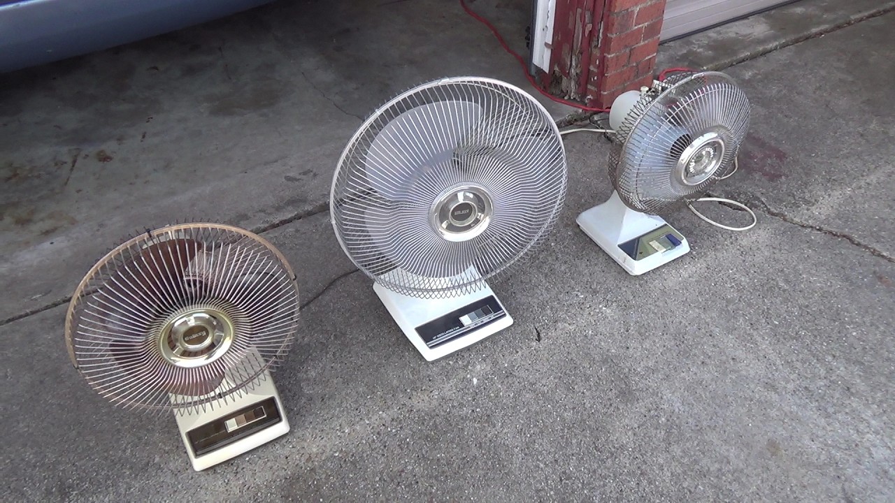 3 oscillating fans running