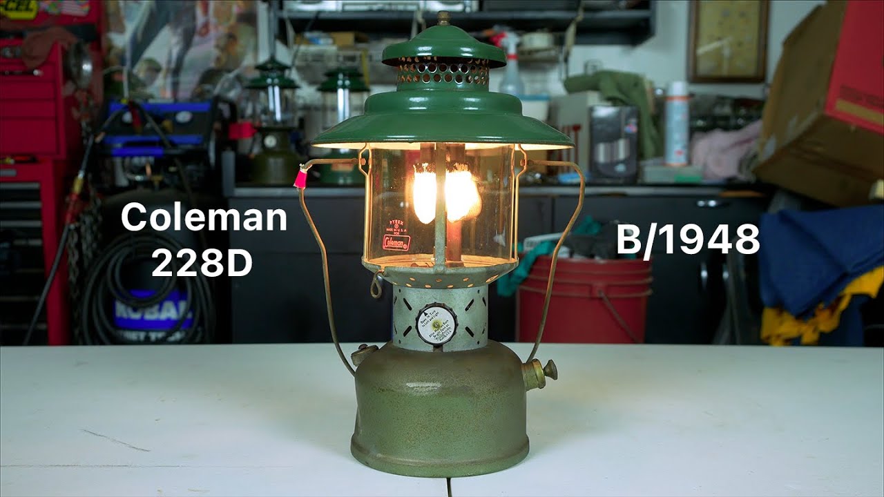 Vintage 1948 Coleman 228D Lantern
