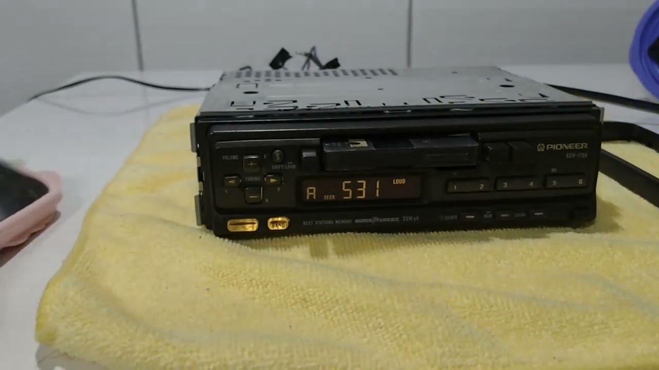 Pioneer keh 1750 com Bluetooth