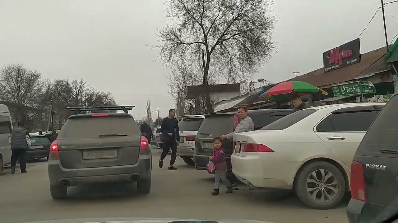 Кара-Балта едем на базар.