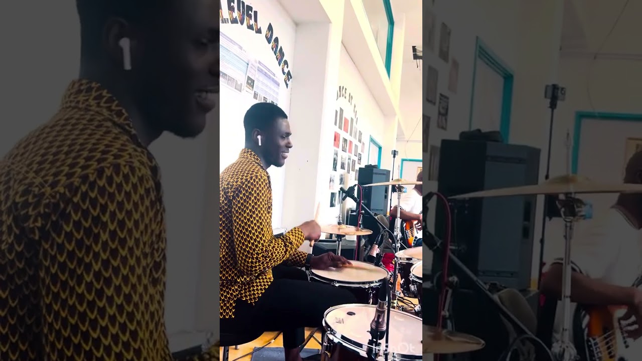 THIS GOSPEL REGGAE GROOVE  CAN MAKE YOU FORGET YOUR WORRIES. 🔥🔥 #drummer  #creativdru#creativdrums