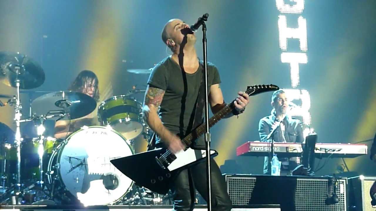 Daughtry - Over You & No Surprise (Live - Manchester Arena, UK, 2012)