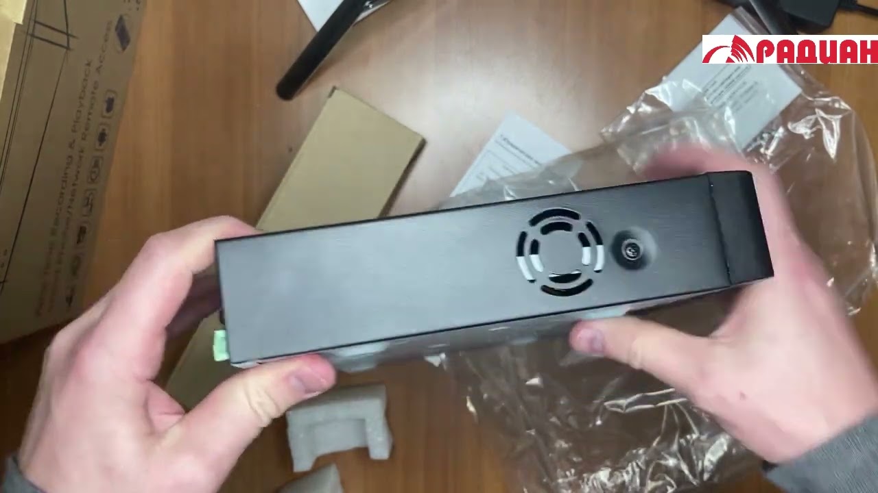 Распаковка ВИДЕОРЕГИСТРАТОР ICATCH XDR-H1B-C