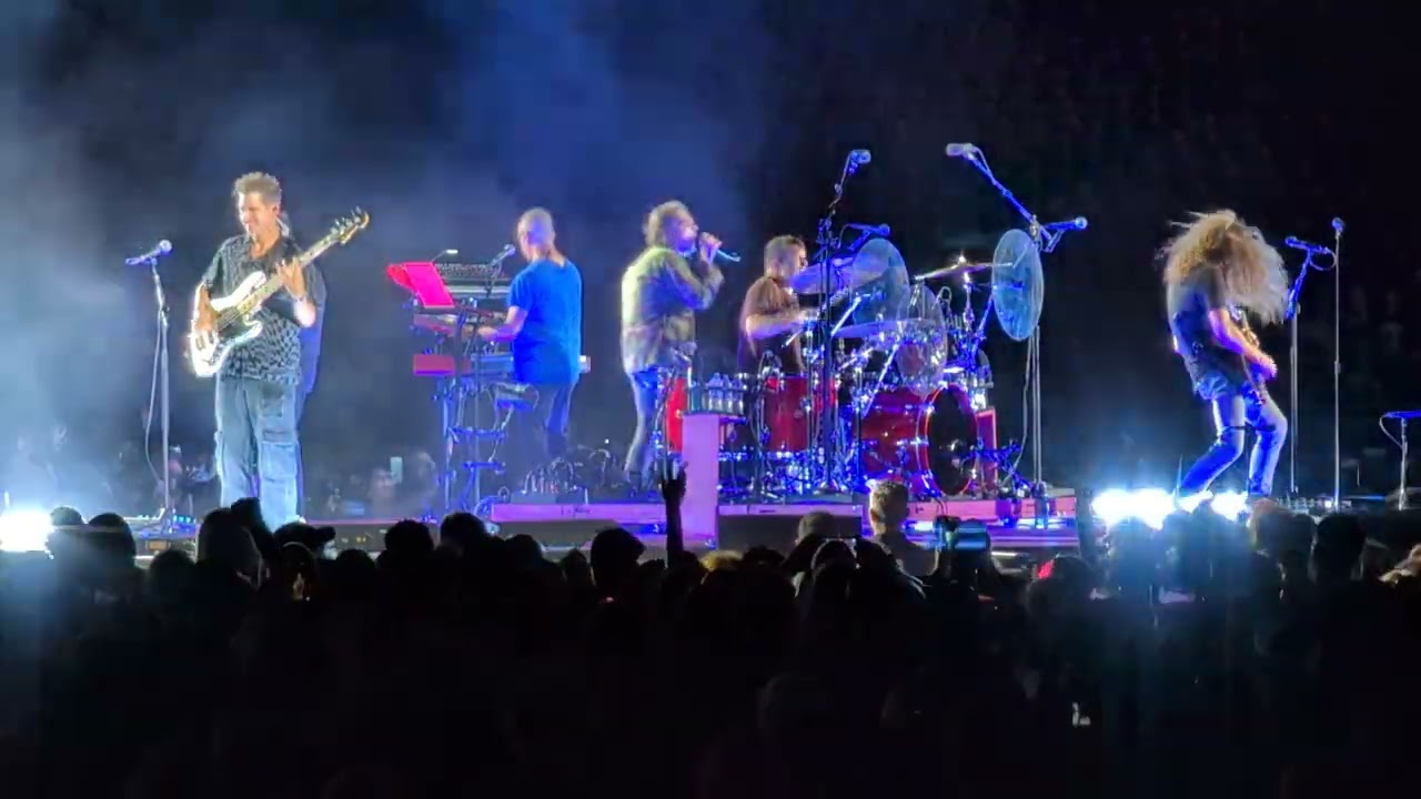 My Chemical Romance - Destroya (live)