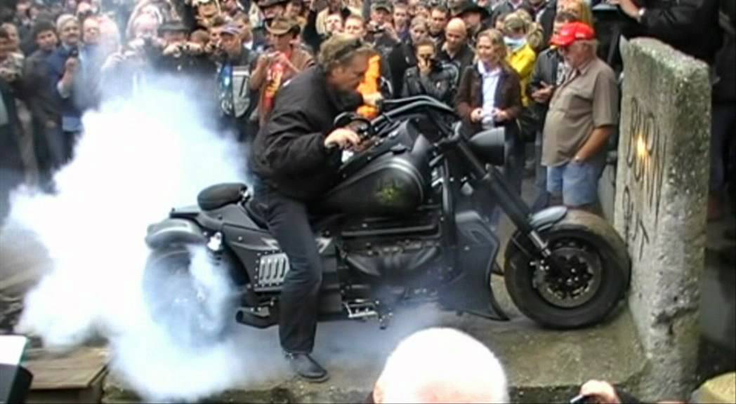 Boss Hoss Burnout + Reifenplatzer!!!!!