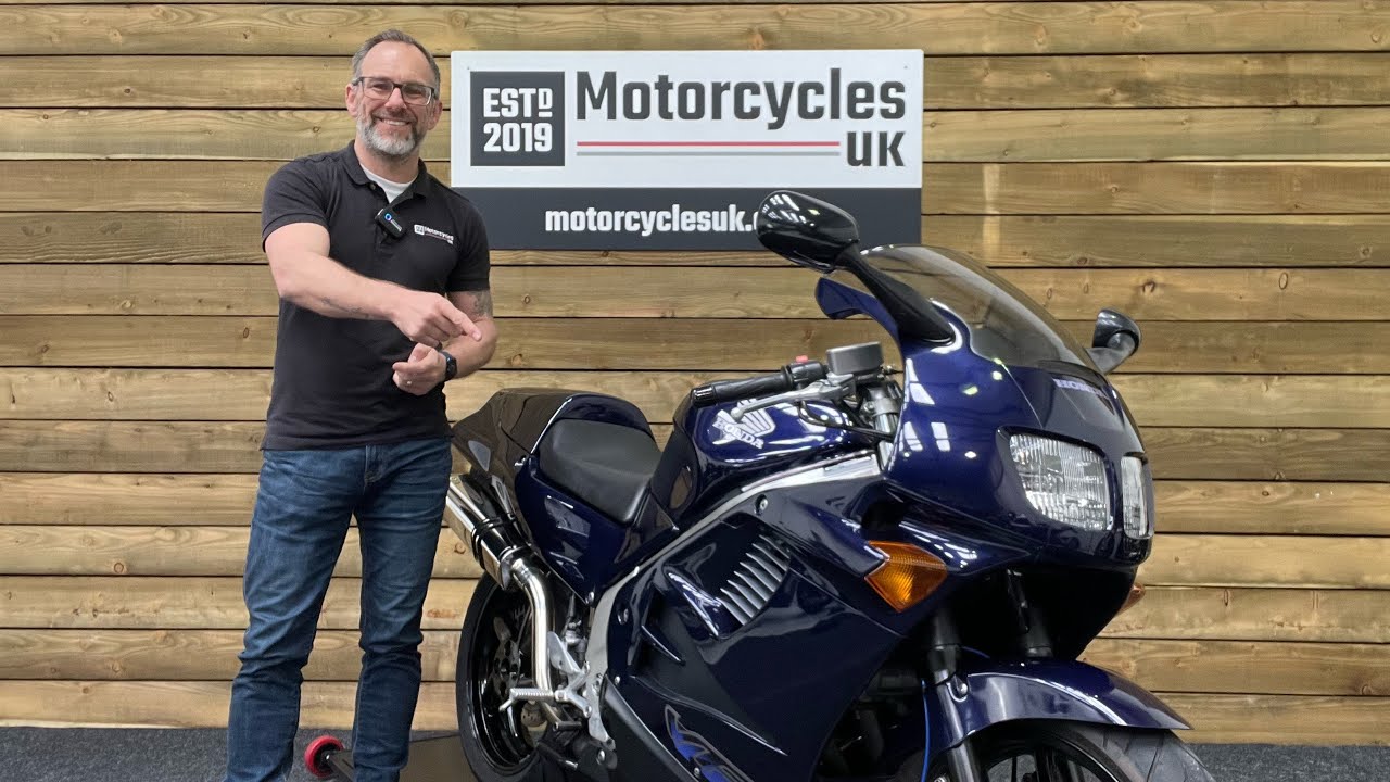 Honda VFR750F, Stunning Modern Classic V4 Motorcycle!